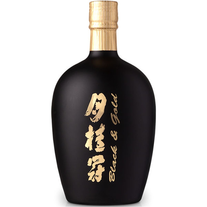 Gekkeikan Black and Gold Junmai Sake 720ml